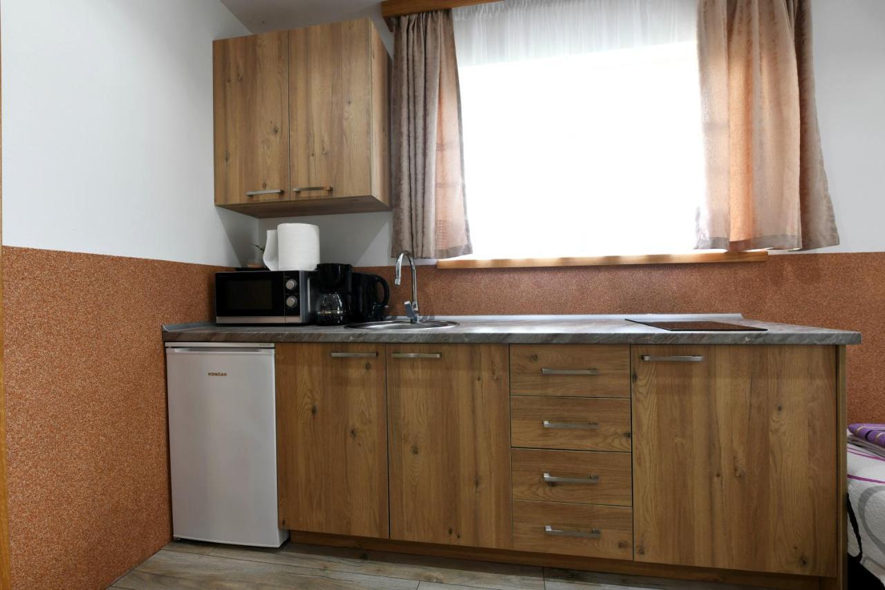 Apartman Jakov Rakovica Eksteriør billede
