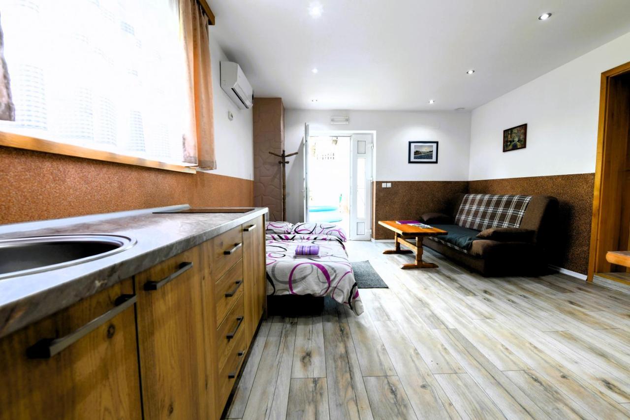 Apartman Jakov Rakovica Eksteriør billede